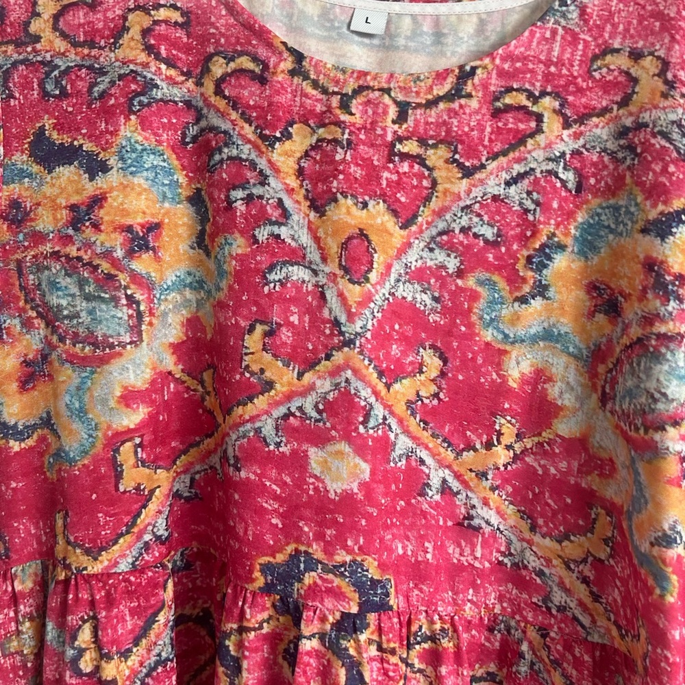Size large boutique midi dress with sleeves - Picture 2 of 3